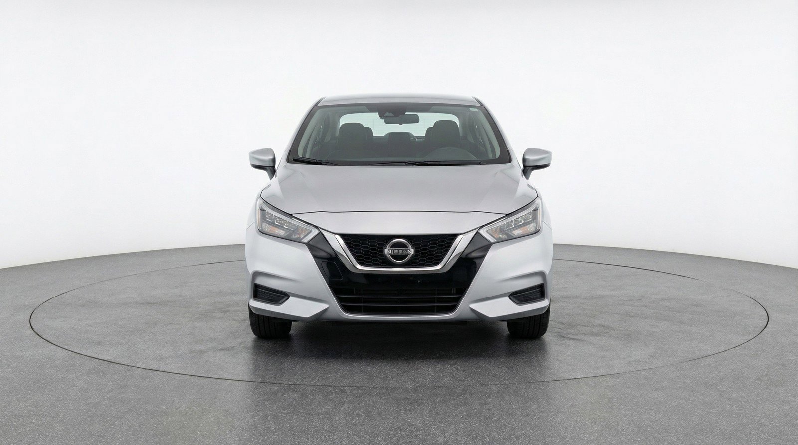 Used 2025 Nissan Versa SV FWD image 2