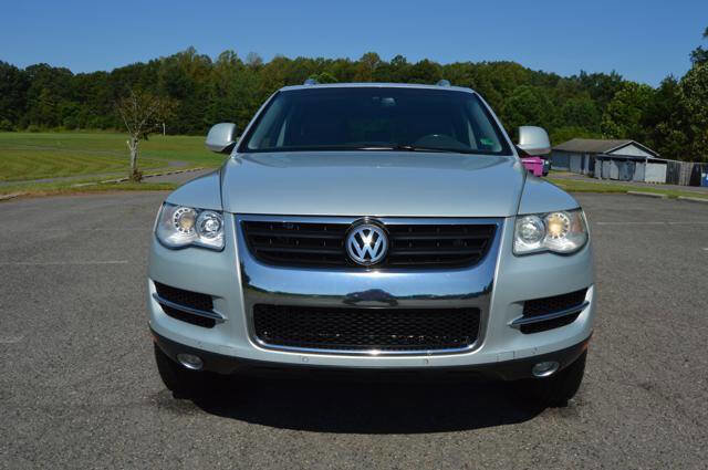 Used 2009 Volkswagen Touareg VR6 image 2