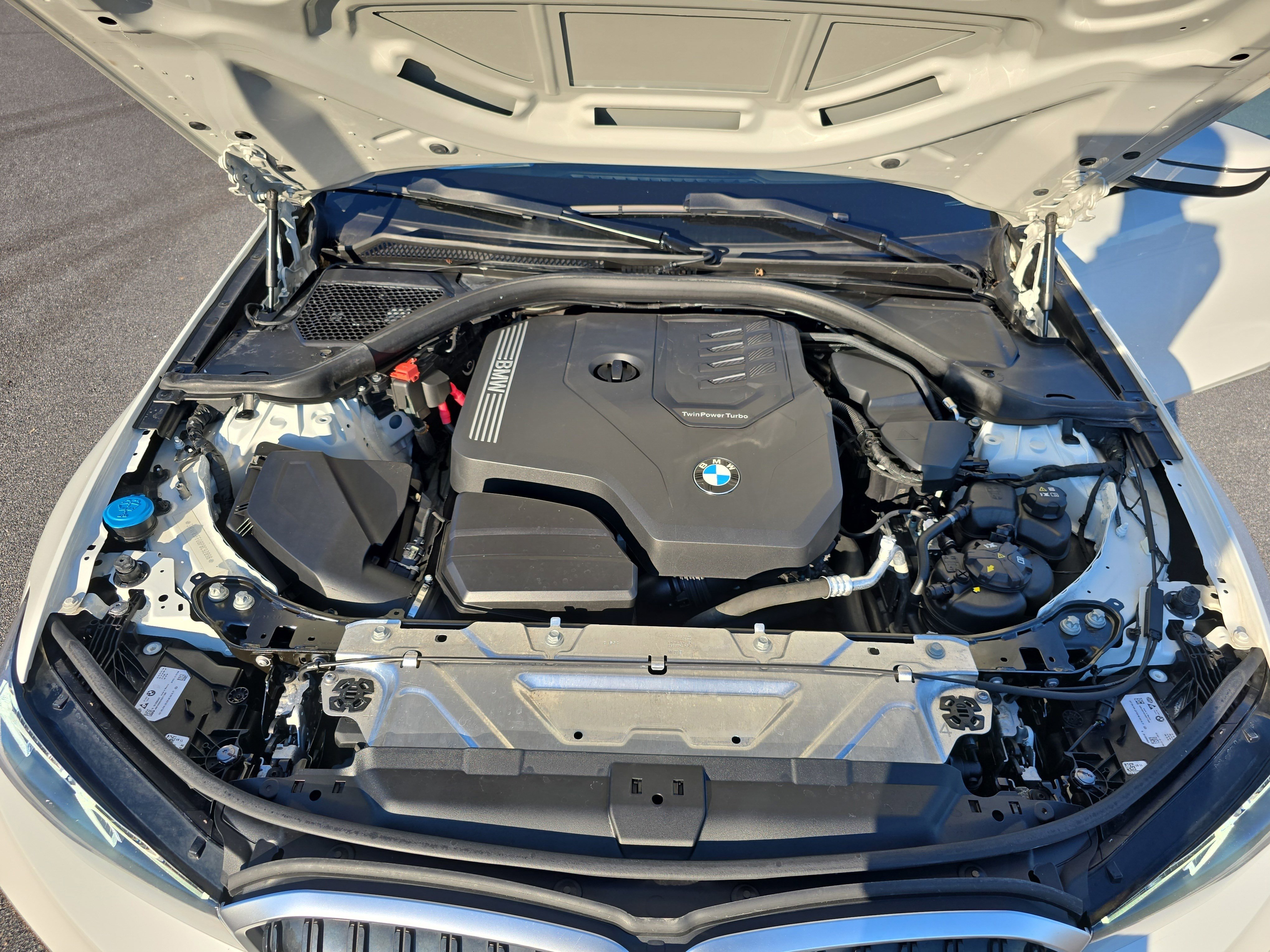 Used 2023 BMW 330i xDrive Sedan w/ Premium Package image 30