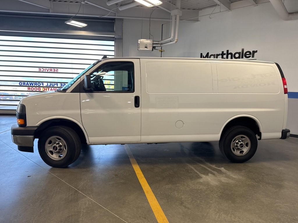 Used 2023 GMC Savana 2500 w/ Driver Convenience Package image 7