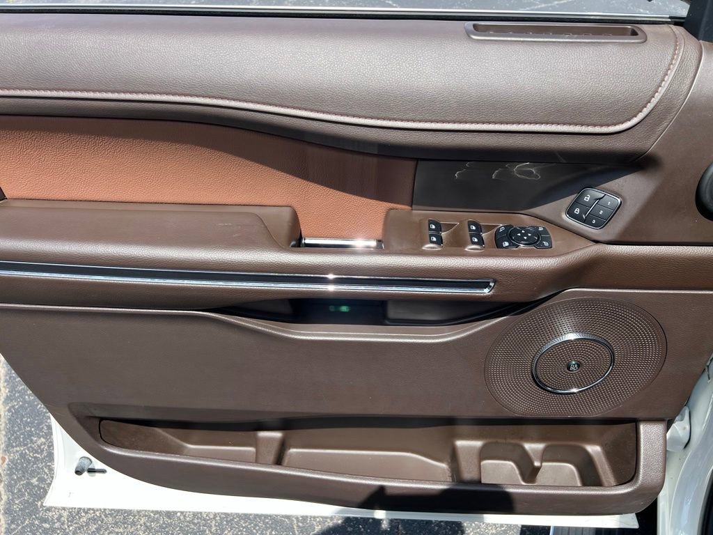 Used 2024 Ford Expedition King Ranch RWD image 17