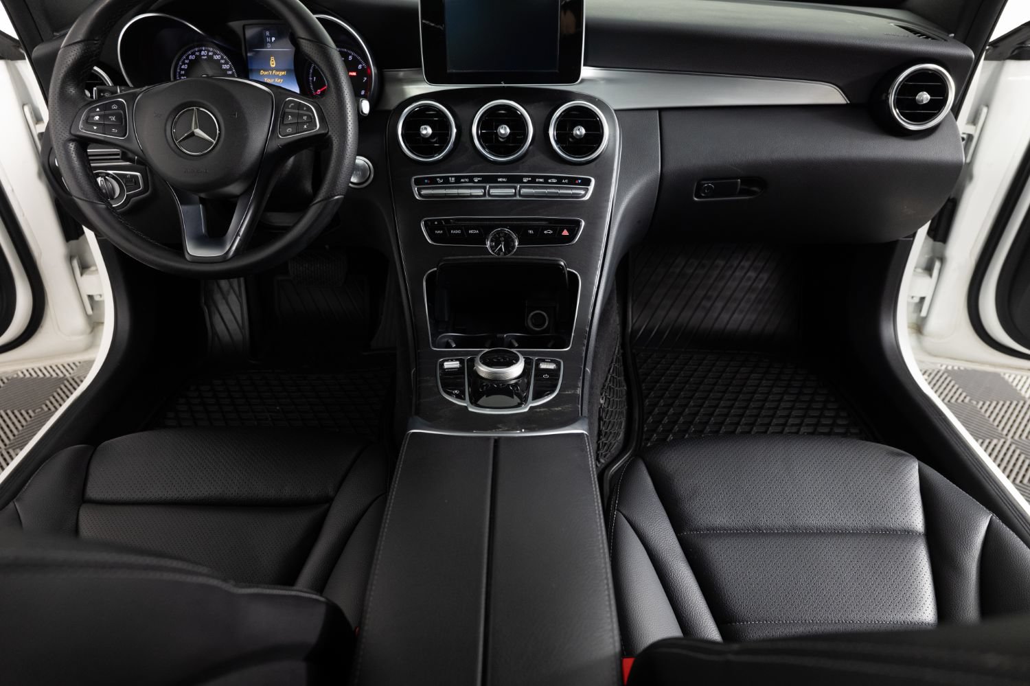 Used 2018 Mercedes-Benz C 300 4MATIC Sedan w/ Premium Package image 33