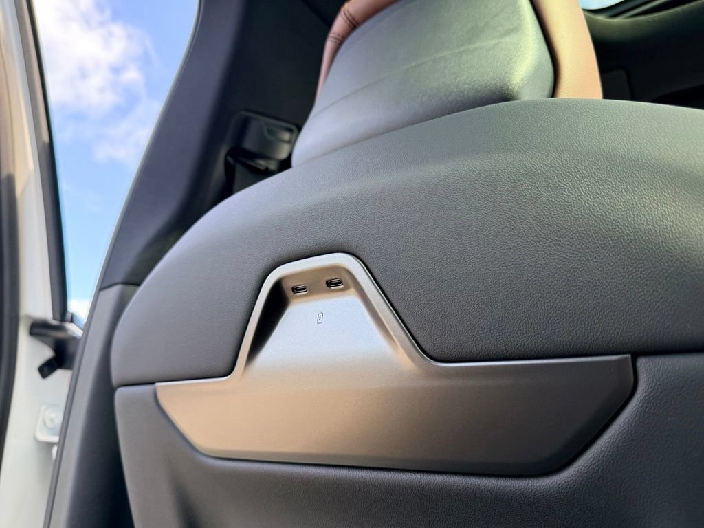 New 2026 Lincoln Nautilus Reserve AWD/4WD image 13