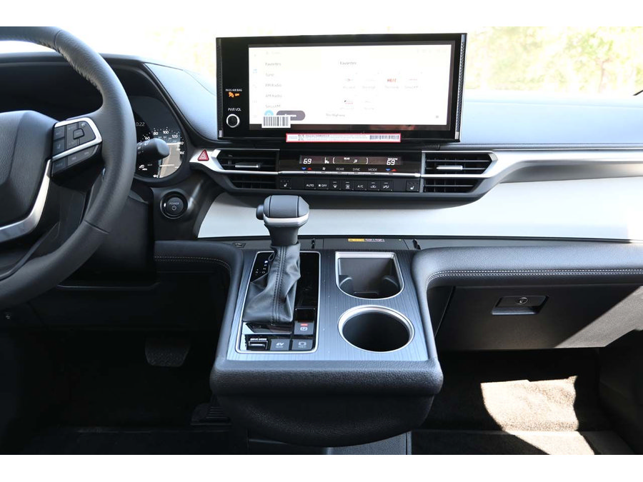 New 2025 Toyota Sienna XLE w/ XLE Plus Package AWD/4WD image 23