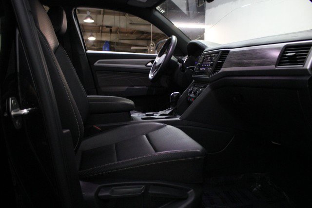 Used 2022 Volkswagen Atlas Cross Sport SE image 22