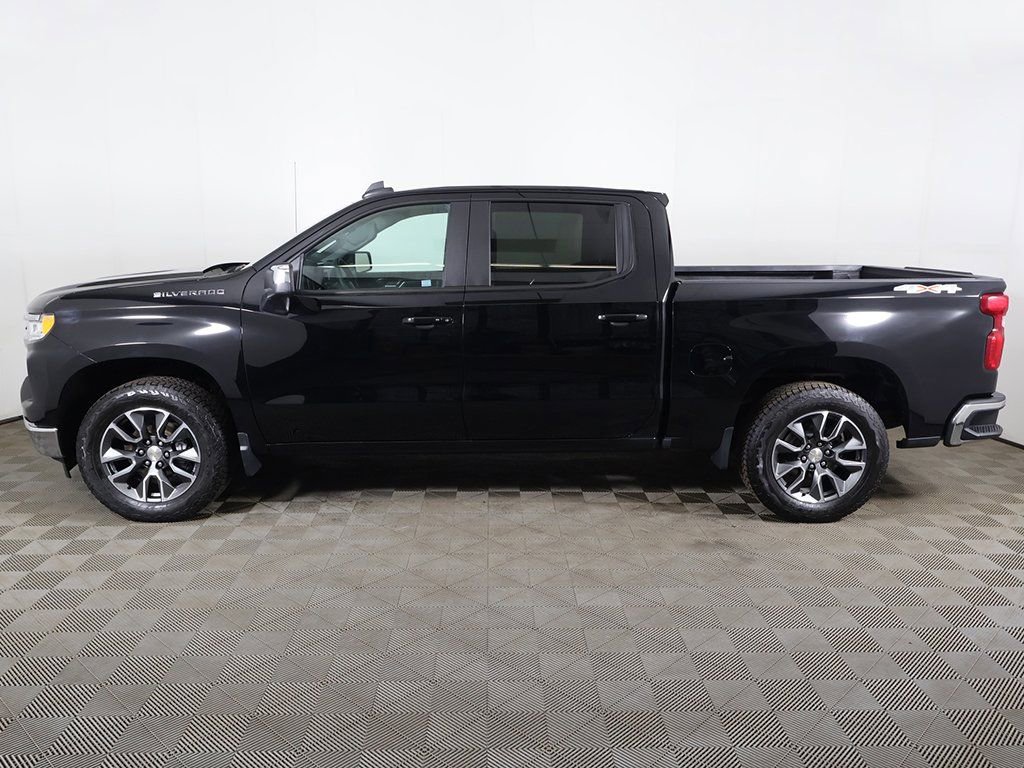 Used 2024 Chevrolet Silverado 1500 LT image 16