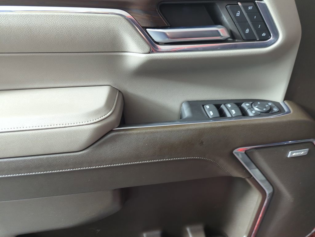 Used 2024 GMC Sierra 1500 SLT w/ SLT Premium Plus Package image 9