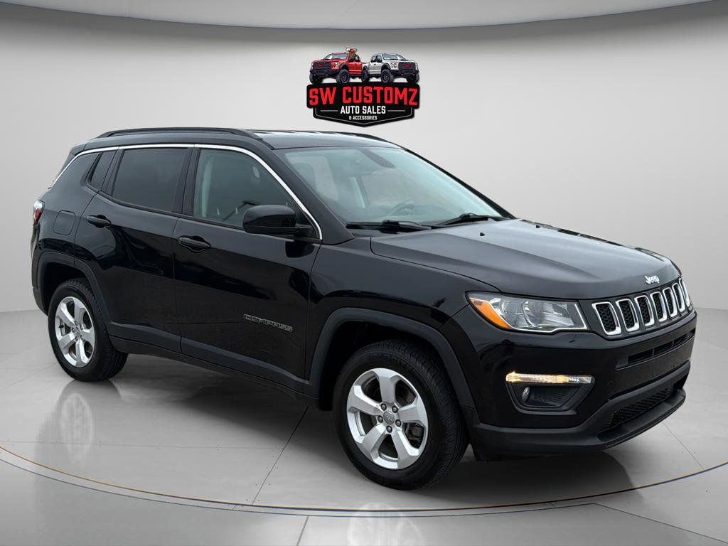 Used 2019 Jeep Compass Latitude image 1