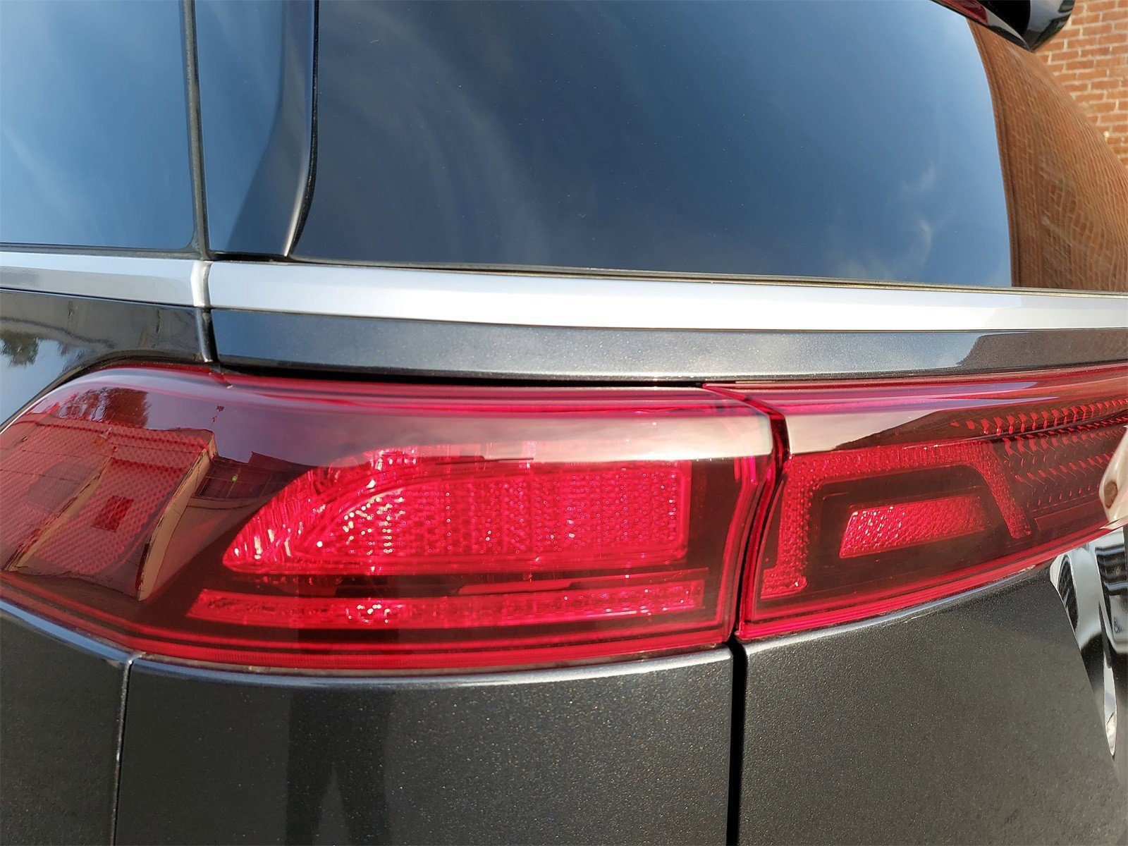 Certified 2024 Kia Carnival LX image 40