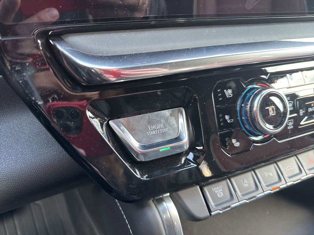 New 2026 GMC Sierra 3500 Denali Ultimate AWD/4WD image 33