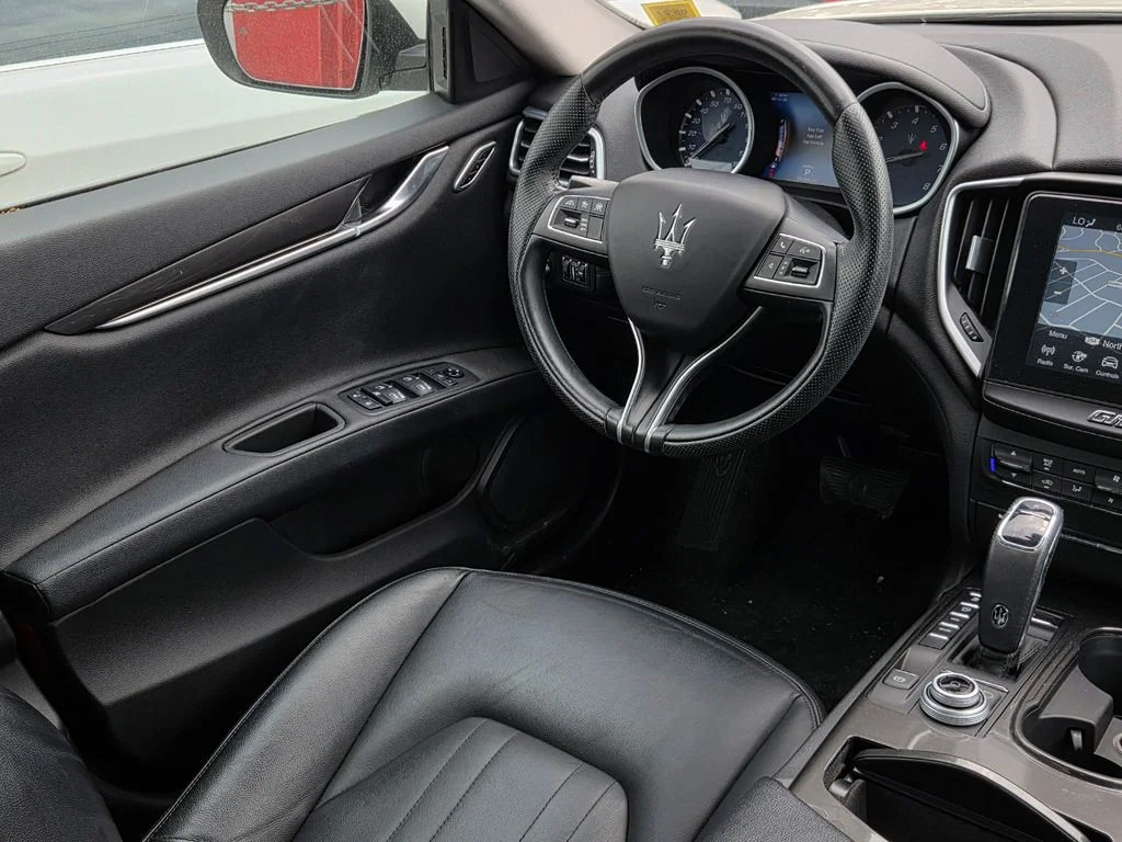 Used 2020 Maserati Ghibli RWD image 19