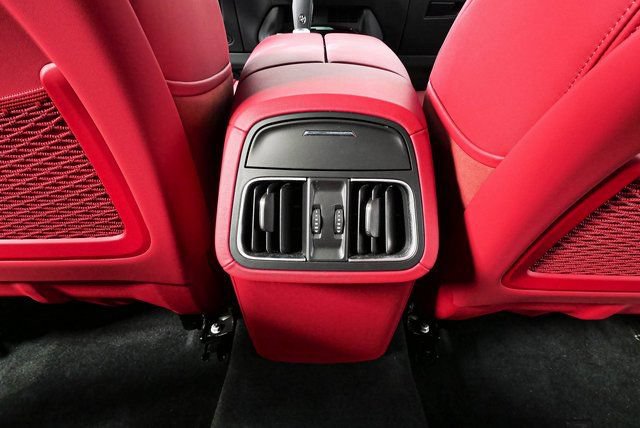 Certified 2022 Maserati Levante GT AWD/4WD image 22