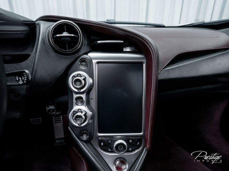 Used 2018 McLaren 720S Luxury RWD image 34