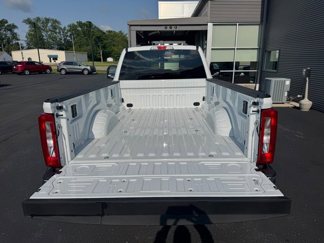 New 2025 Ford F350 XLT w/ FX4 Off-Road Package image 7