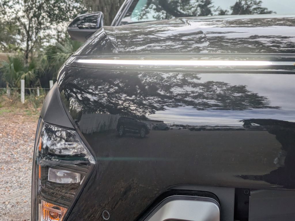 New 2026 Hyundai Kona Limited FWD image 9