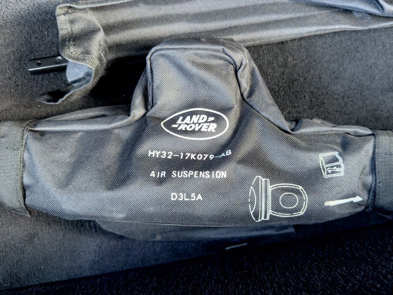 Used 2018 Land Rover Discovery HSE image 47