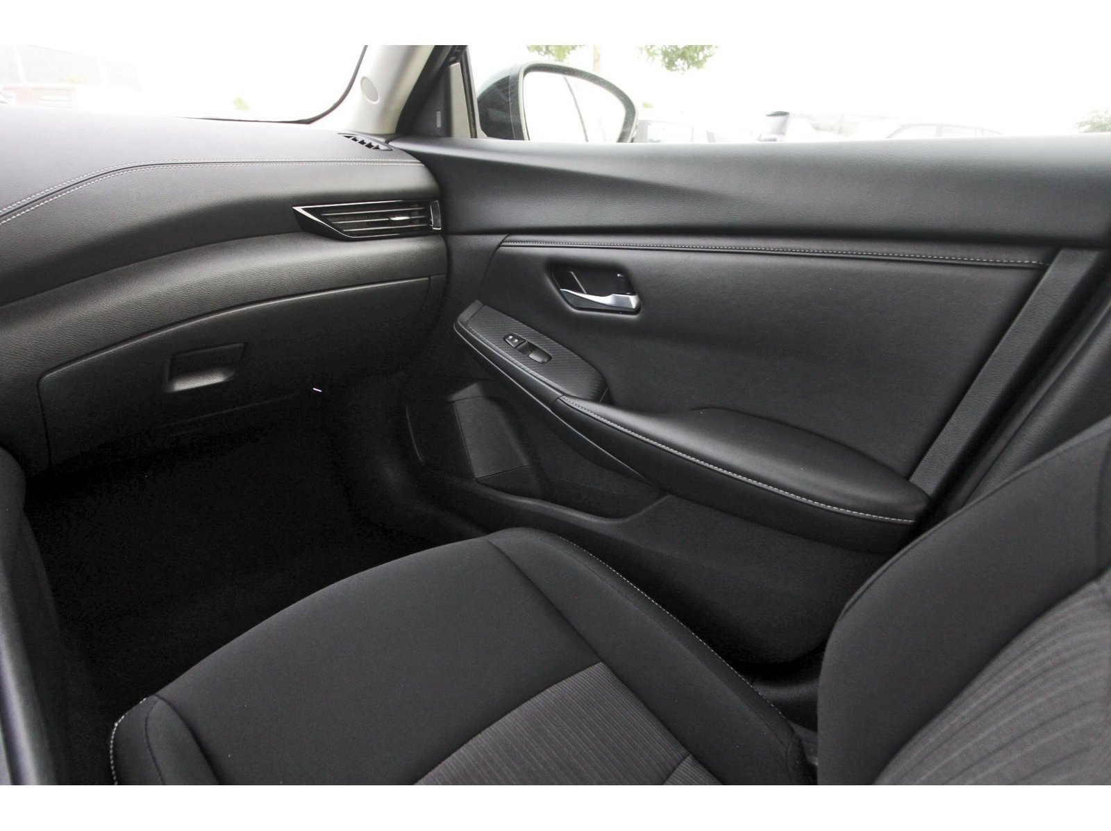 Certified 2024 Nissan Sentra SV w/ All-Weather Package FWD image 14