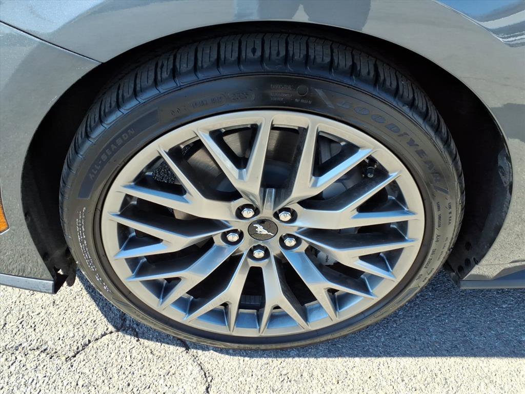 Used 2025 Ford Mustang GT Premium image 10