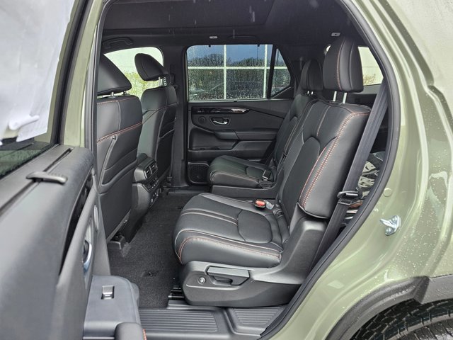 New 2026 Honda Pilot TrailSport image 13