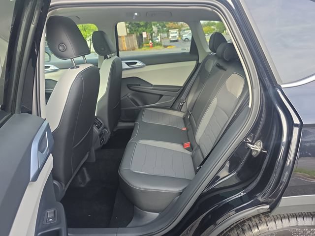 Used 2026 Volkswagen Taos SE AWD/4WD image 22