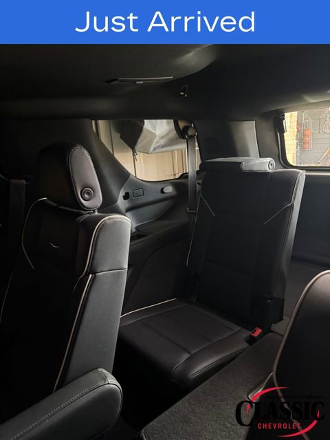 Used 2024 Cadillac Escalade Sport w/ LPO, ONYX Package image 28