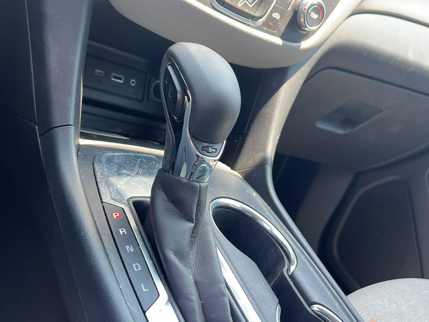 Used 2022 Chevrolet Equinox LS FWD image 26