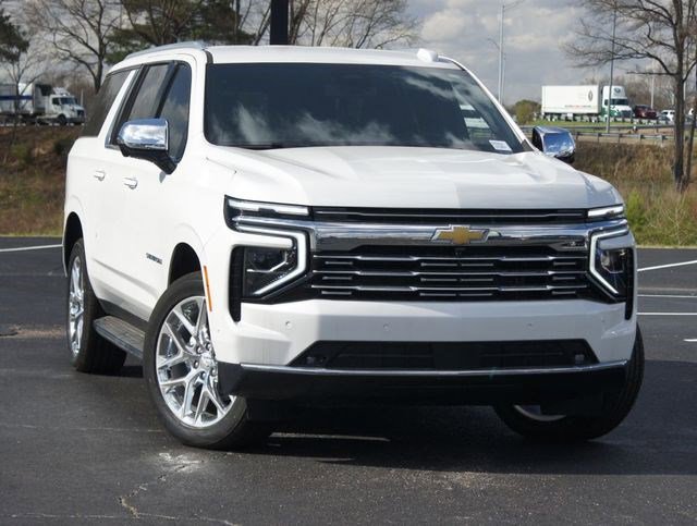 New 2025 Chevrolet Suburban Premier RWD image 6