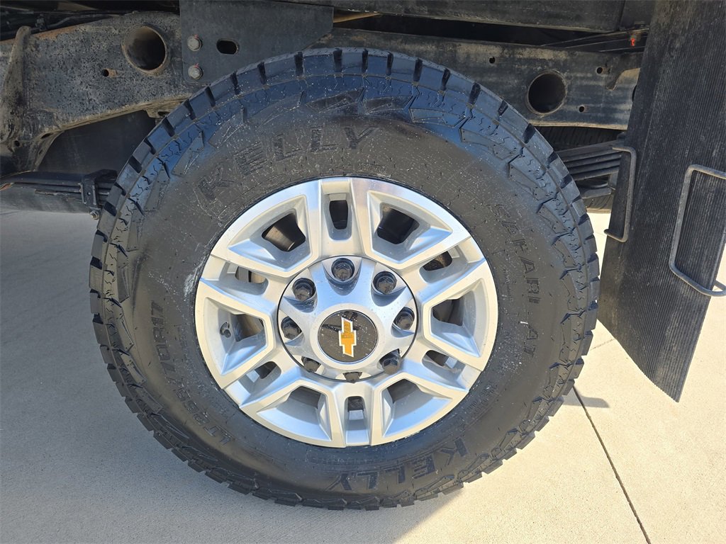 Used 2024 Chevrolet Silverado 2500 LT w/ Convenience Package image 33