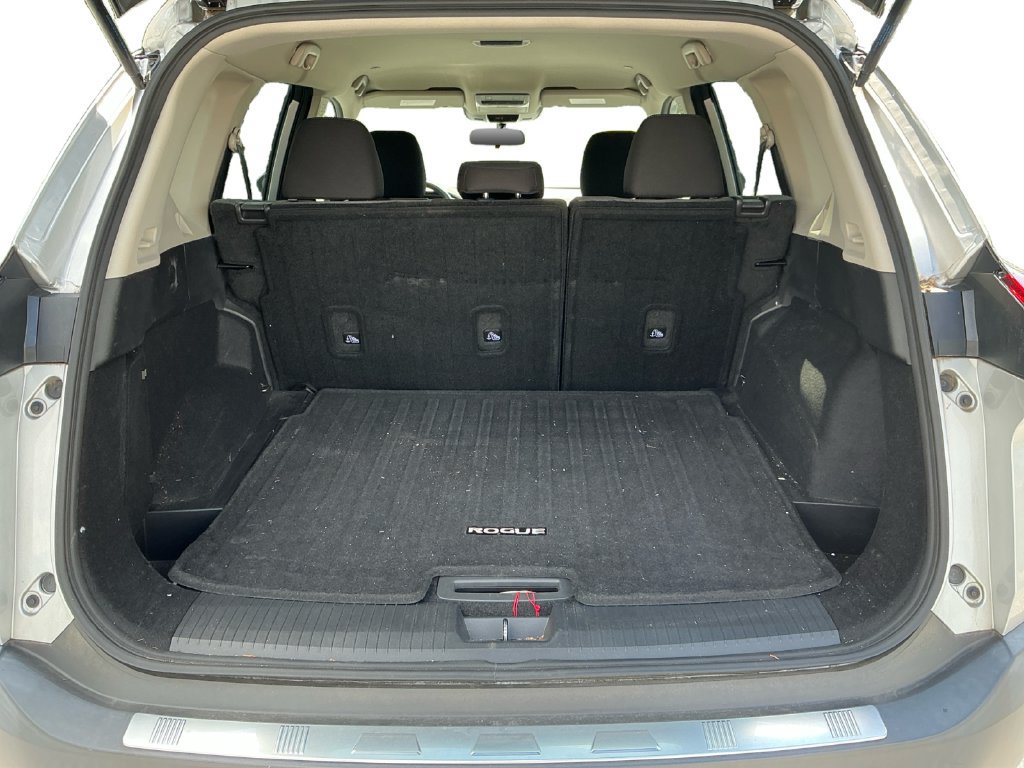 Used 2022 Nissan Rogue SV AWD/4WD image 14
