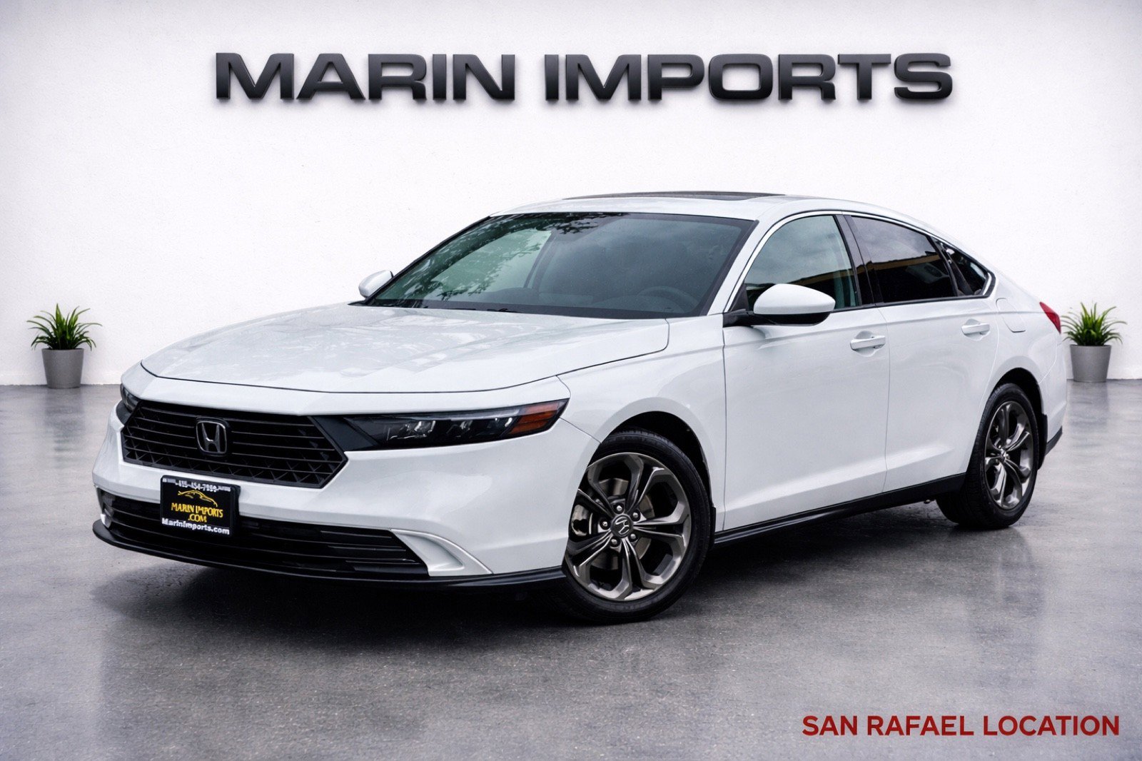 Used 2023 Honda Accord EX image 1