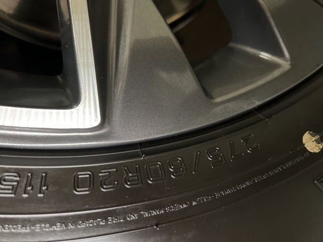 Used 2024 Chevrolet Tahoe Z71 w/ Z71 Off-Road Package AWD/4WD image 22