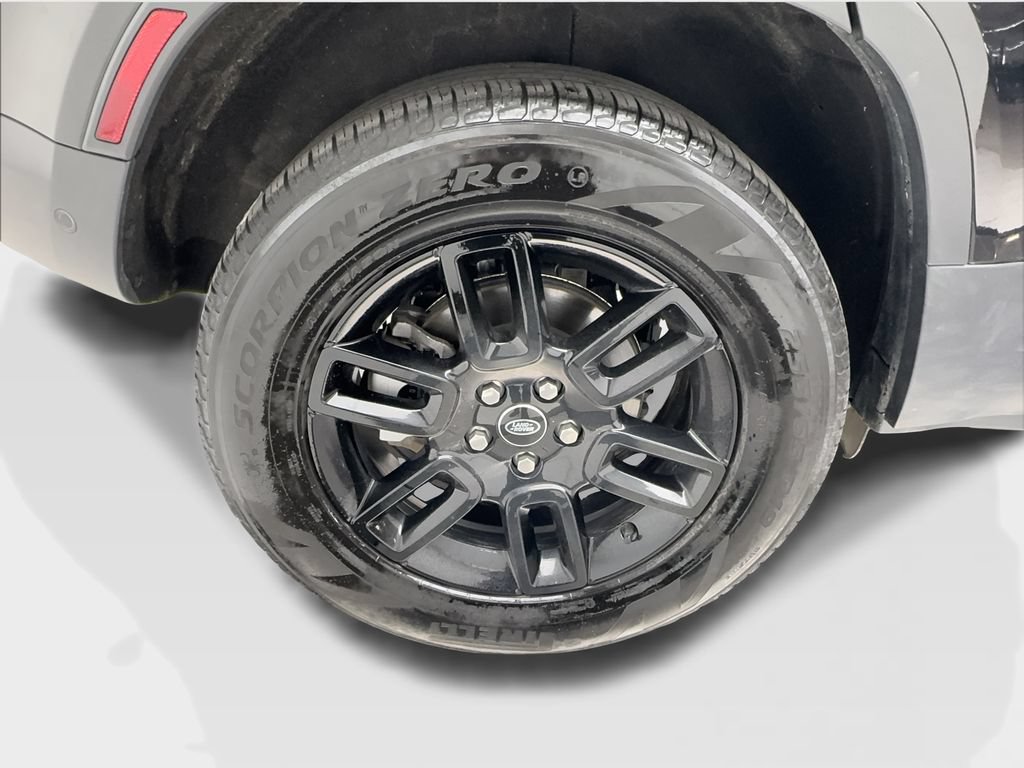 Used 2025 Land Rover Defender 110 S AWD/4WD image 14
