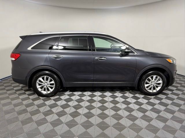 Used 2018 Kia Sorento FWD image 7