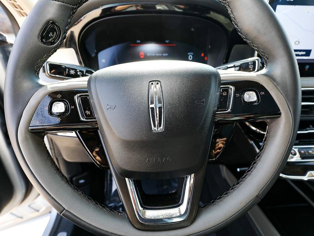 Certified 2023 Lincoln Corsair AWD w/ Equipment Group 101A image 15