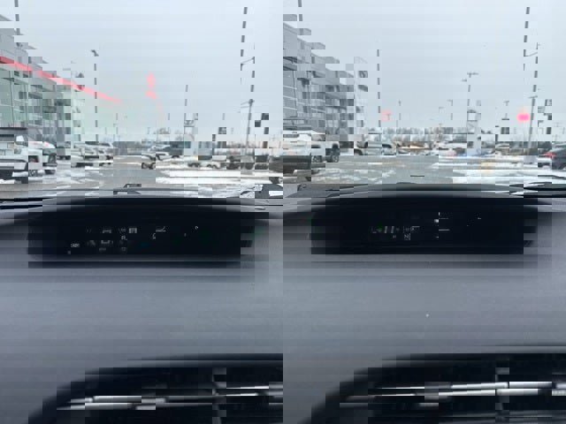 Used 2014 Toyota Prius Five image 23