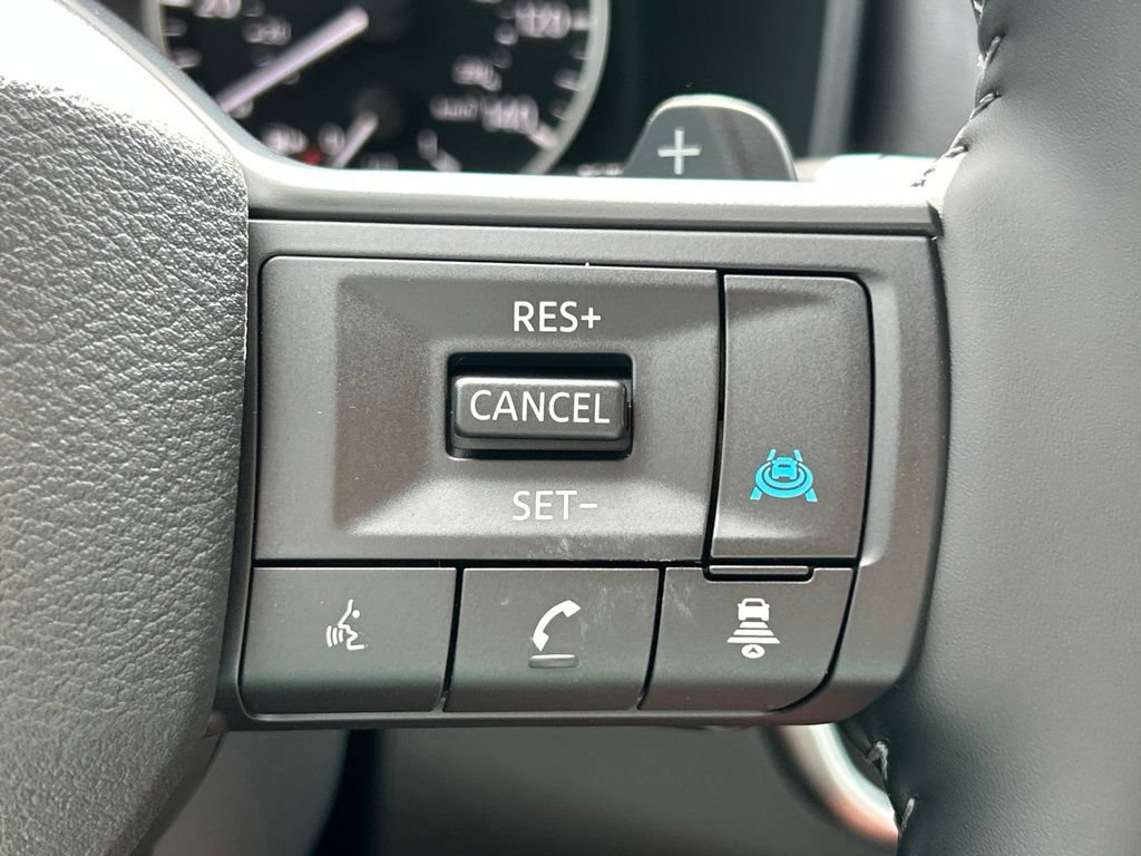 Used 2026 Nissan Rogue SV FWD image 27