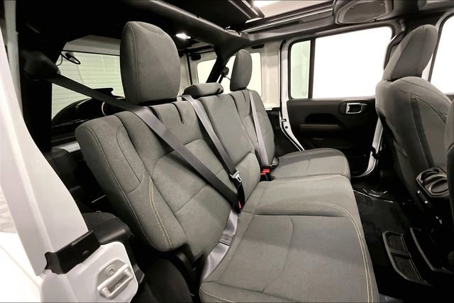 Used 2025 Jeep Wrangler Unlimited Sahara w/ Safety Group image 27