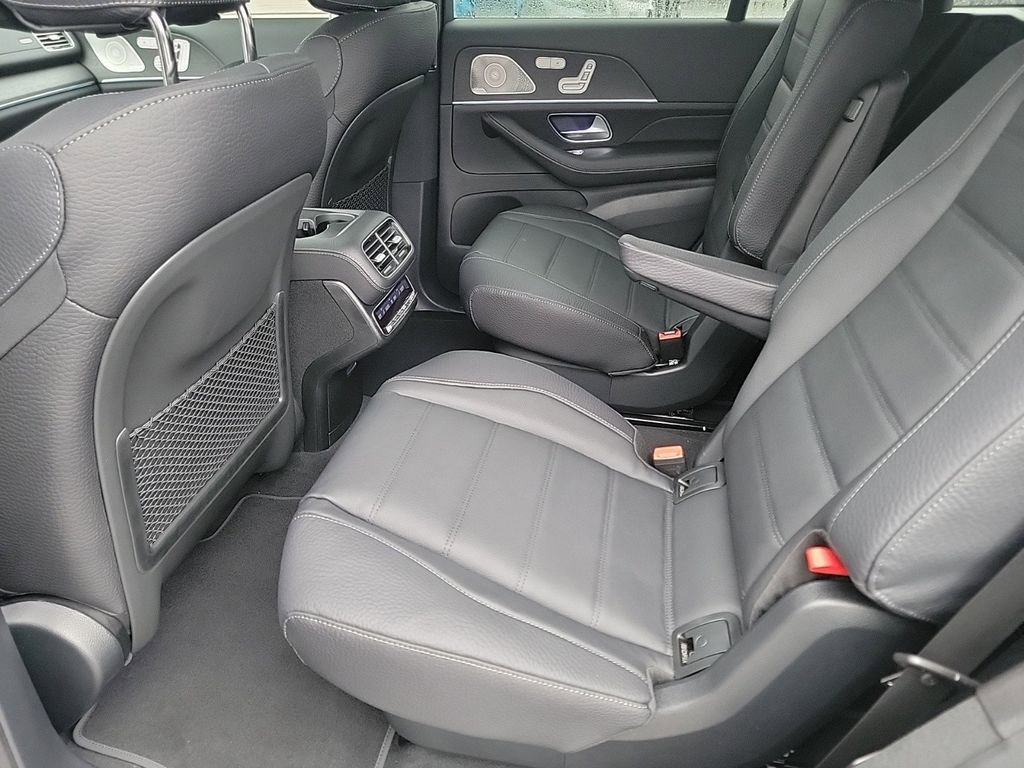 New 2025 Mercedes-Benz GLS 450 4MATIC image 9
