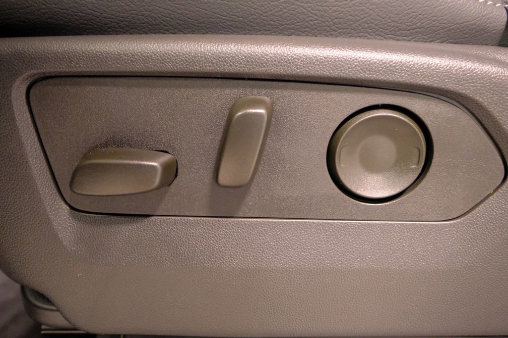 Used 2025 Chevrolet Silverado 1500 RST w/ Convenience Package II image 38