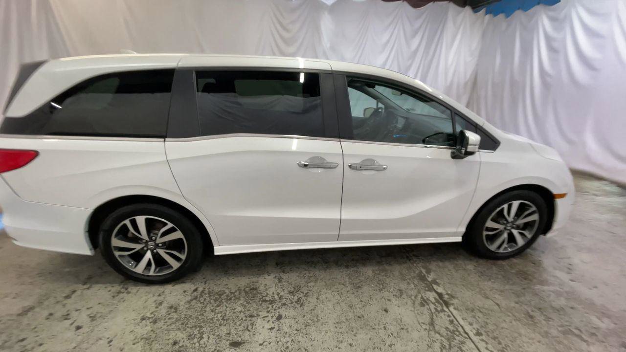 Used 2023 Honda Odyssey Touring image 9