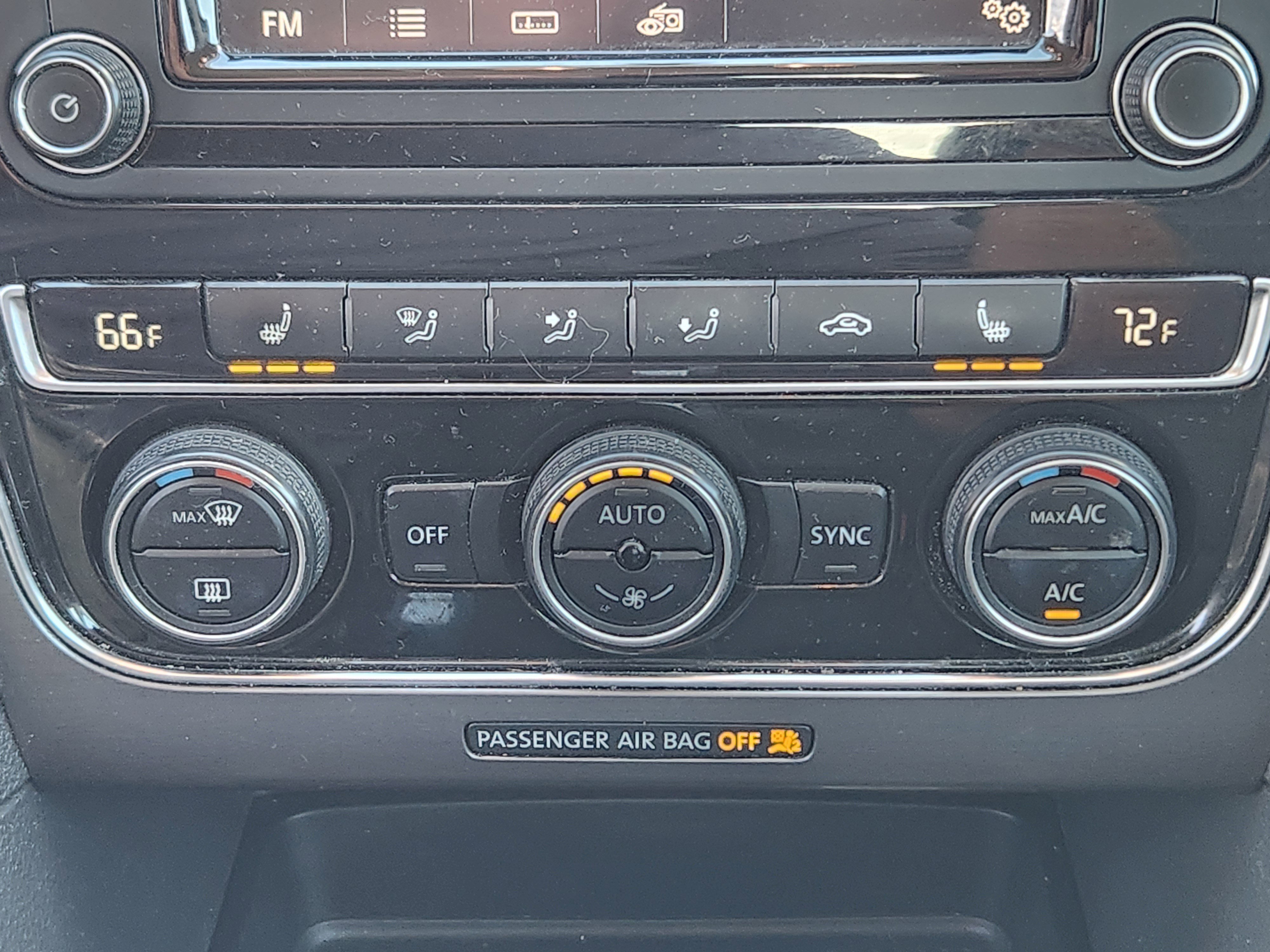 Used 2017 Volkswagen Passat 1.8T R-Line FWD image 14
