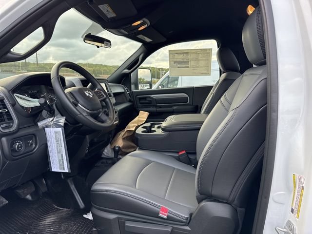 Used 2024 RAM 5500 Tradesman AWD/4WD image 5