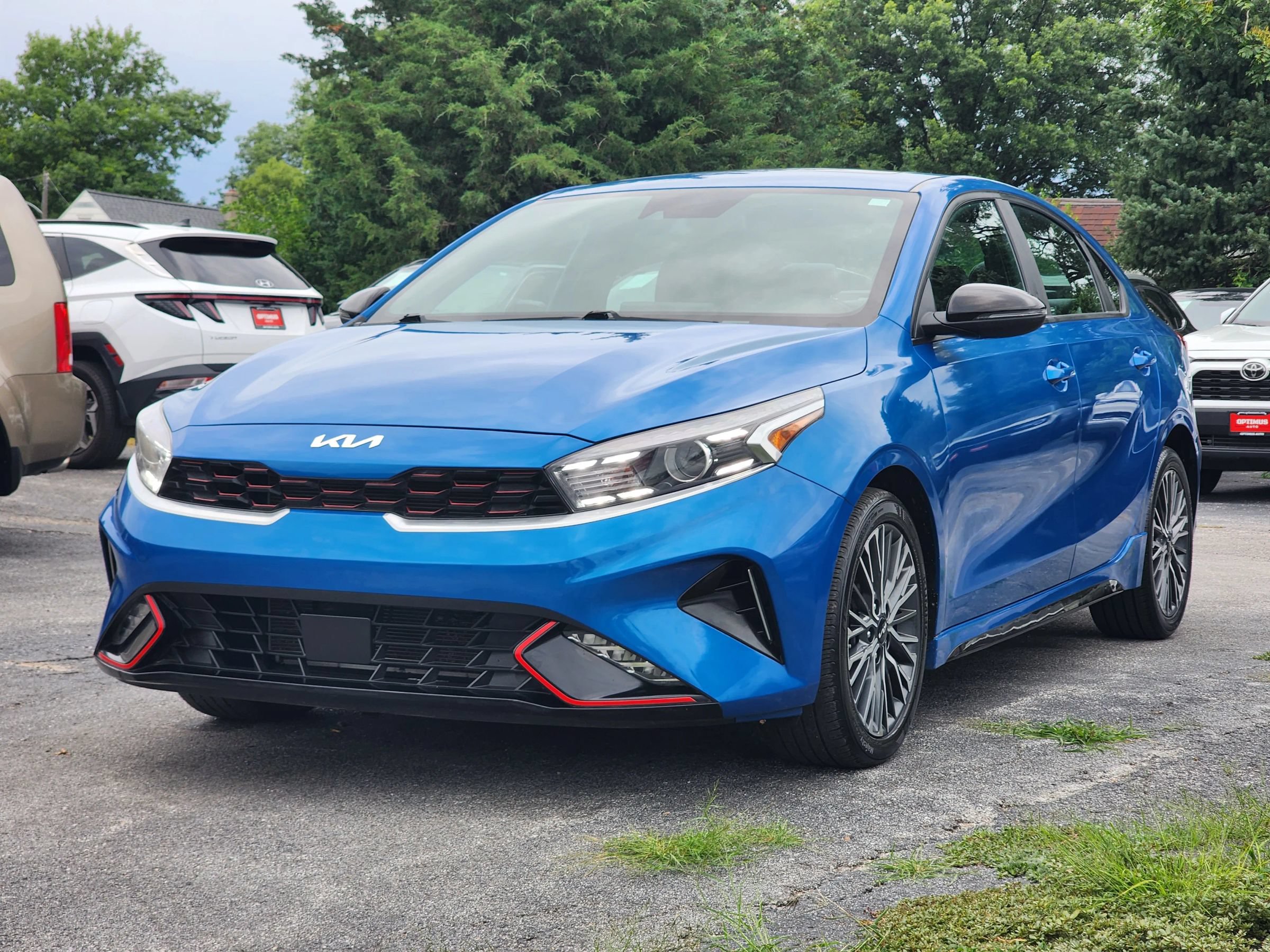 Used 2023 Kia Forte GT-Line w/ GT-Line Premium Package FWD image 3