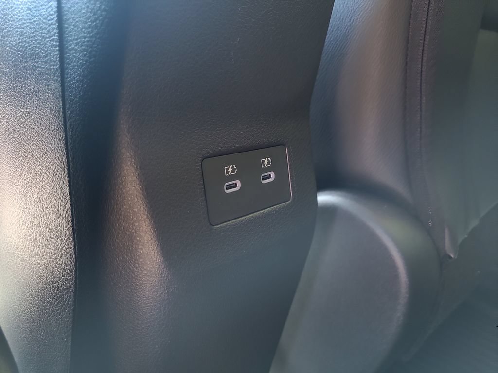 New 2026 Nissan Kicks SR w/ Illumination Package FWD image 10