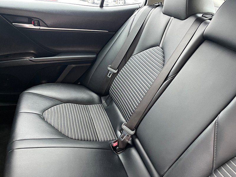 Used 2021 Toyota Camry SE image 20