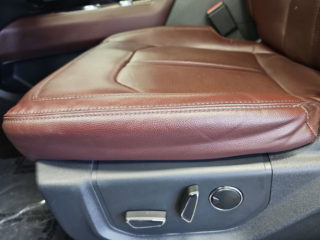 Used 2022 Ford Expedition Limited image 29