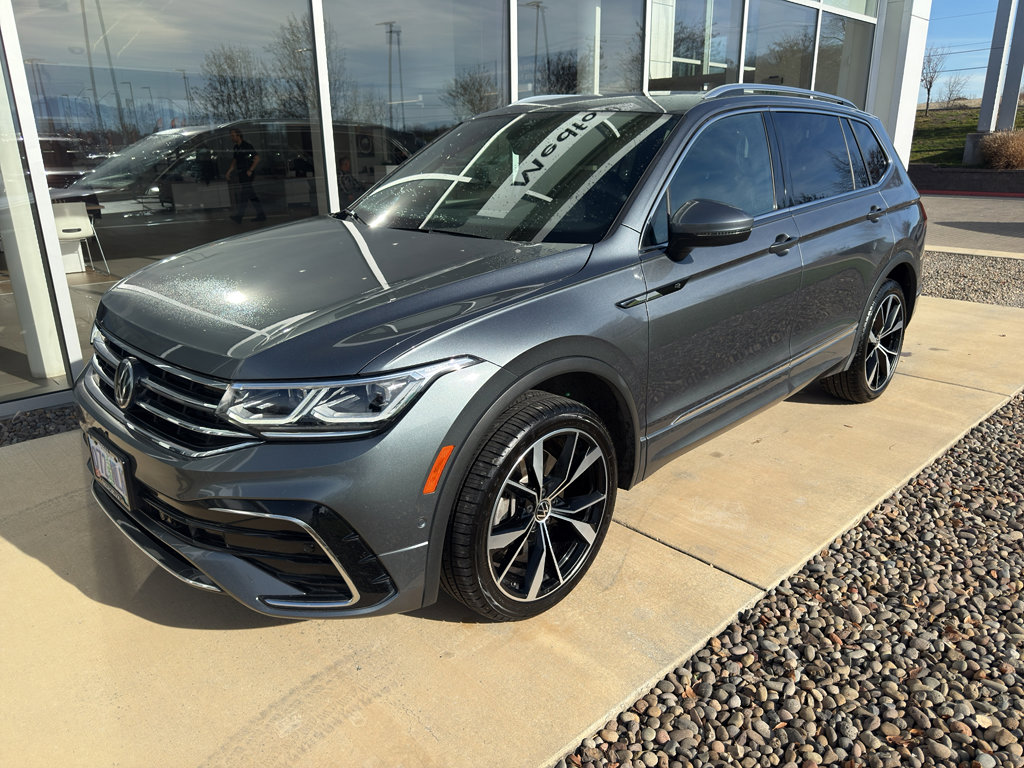 Used 2022 Volkswagen Tiguan SEL R-Line image 1