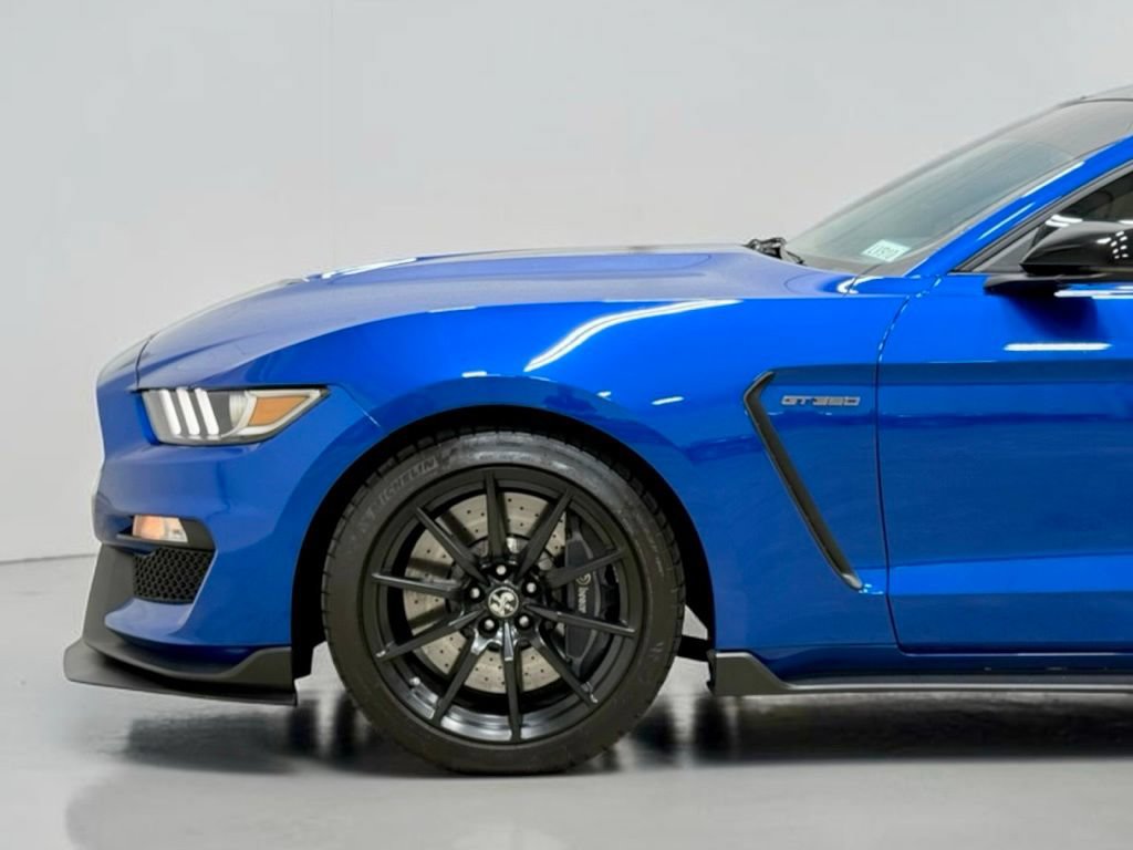 Used 2017 Ford Mustang Shelby GT350 w/ Electronics Package RWD image 9