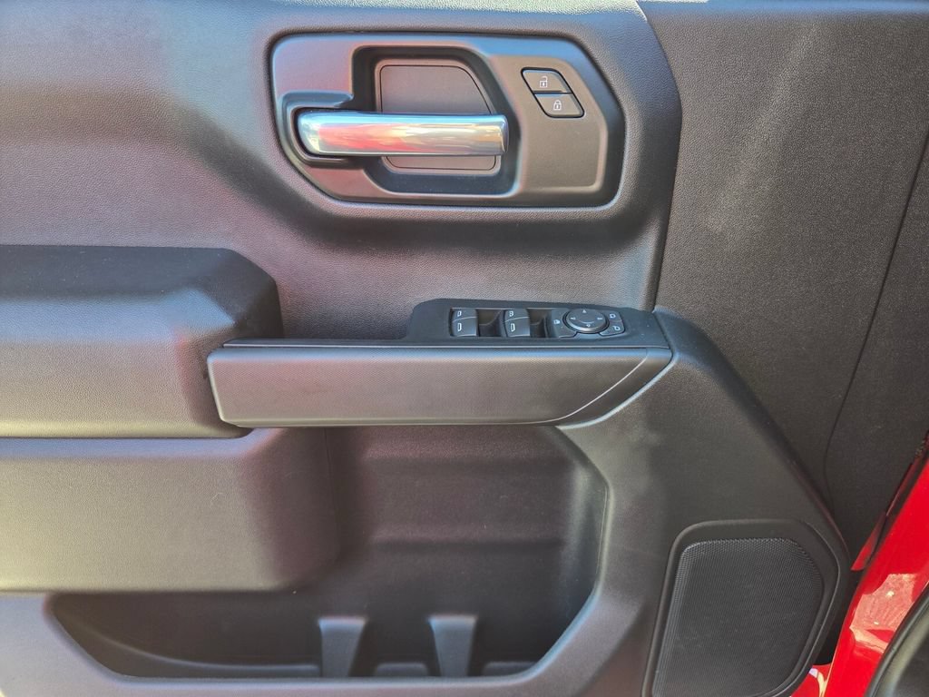 Used 2025 Chevrolet Silverado 1500 Custom Trail Boss w/ Dark Appearance Package AWD/4WD image 20