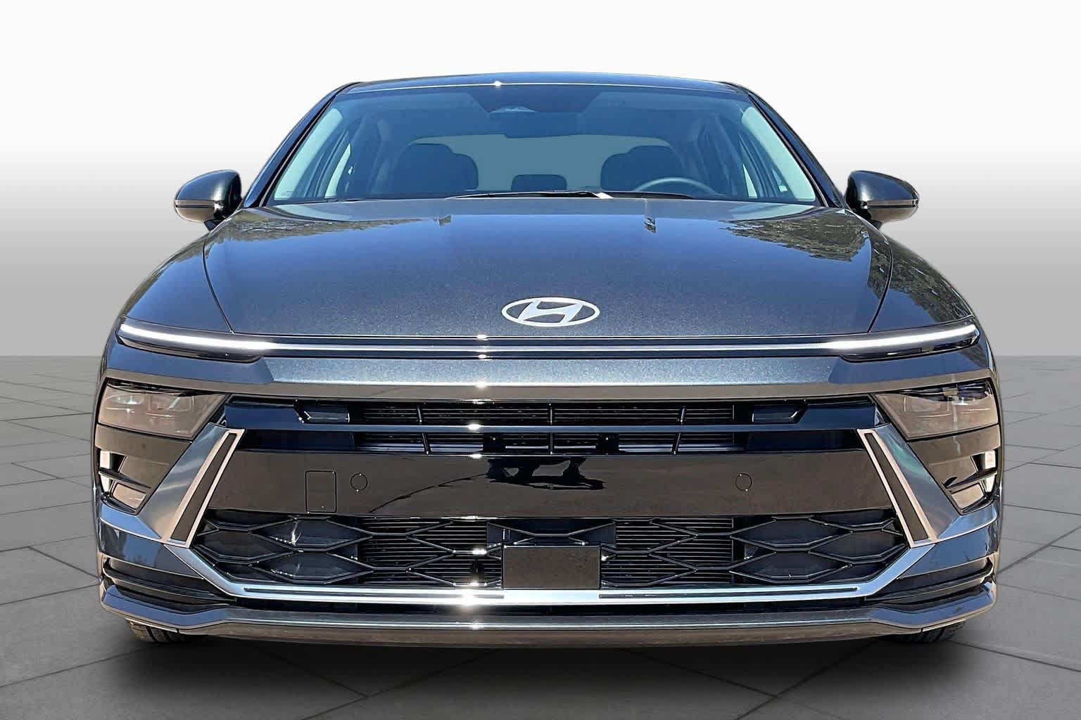 Certified 2026 Hyundai Sonata SEL AWD/4WD image 4